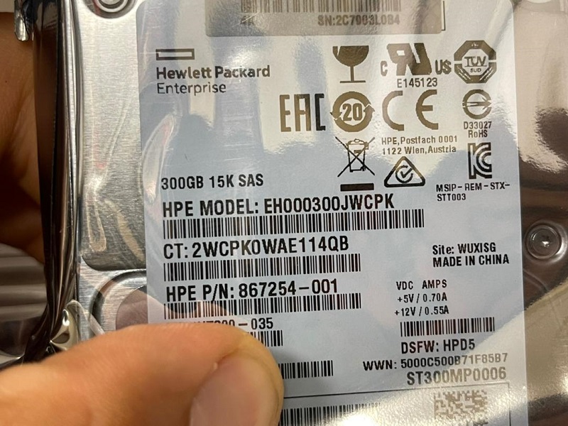 هارد سرور اچ پی HPE 300GB SAS 12G 15000 RPM با پارت نامبر 867254-001